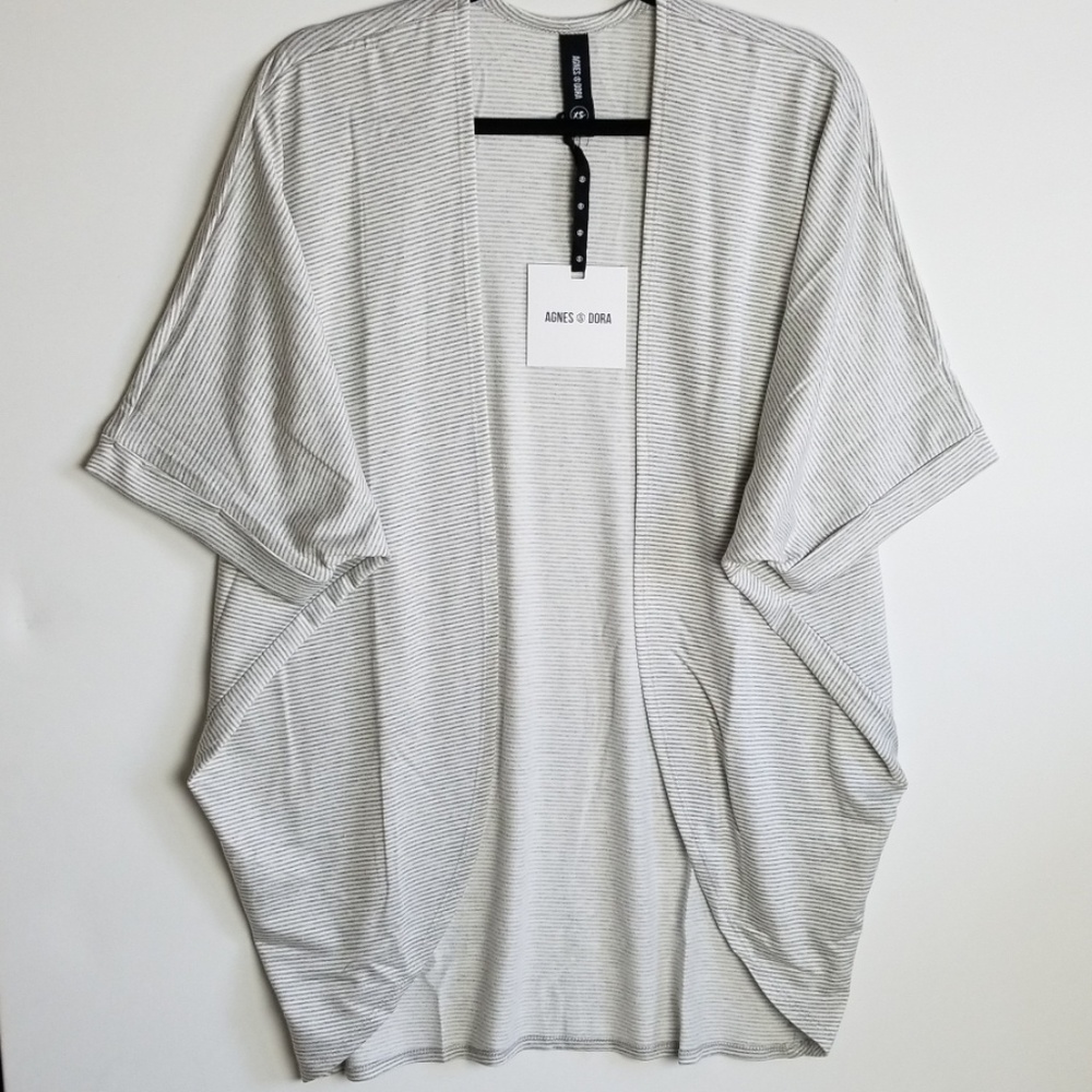 ❗1 LEFT❗Agnes & Dora Staple Cardi - Picture 2 of 3